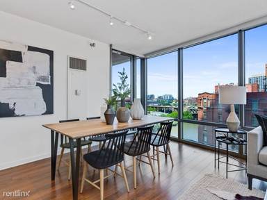 Main picture of 550 W Kinzie St