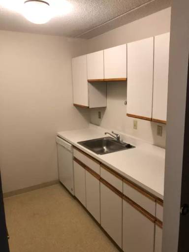Main picture of 4 Cedar St