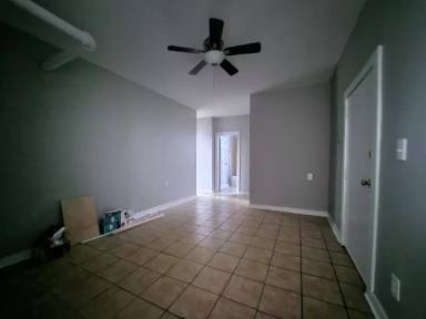 Main picture of 3025 W 55th St