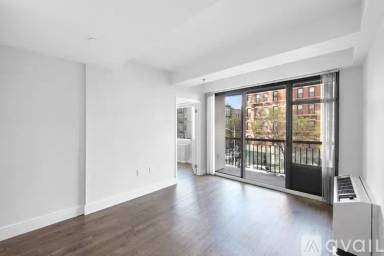 Main picture of 9 E 91st St
