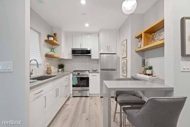 Main picture of Palm View Village