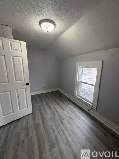 Main picture of 214 S 8th St