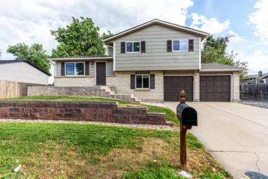 Main picture of 6580 W 74th Pl