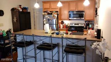 Main picture of 325 Hallock St