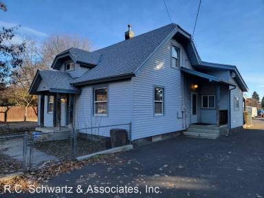 Main picture of 7004 N Altamont St