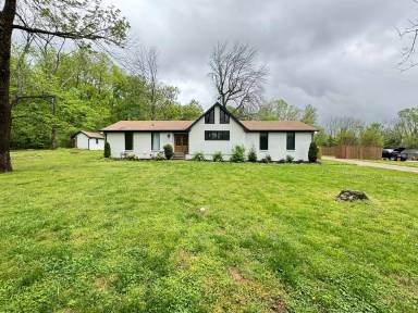 Main picture of 523 Stonehenge Dr