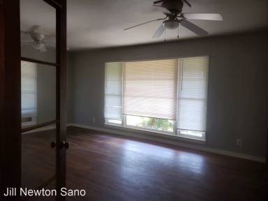 Main picture of 42079 Road 126