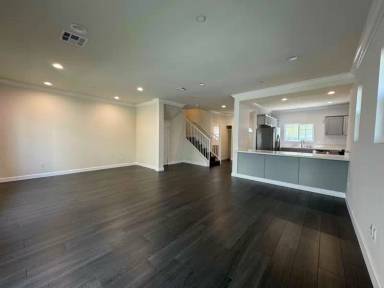 Main picture of 1137 Melrose Ave