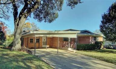 Main picture of 1430 Eastview Dr