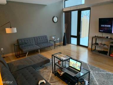 Main picture of 10 E 26th St