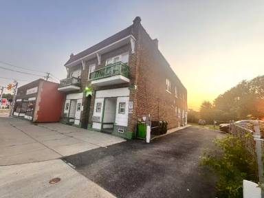 Main picture of 4512 E 131st St