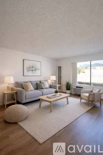 Main picture of 801 E Palmer Ave