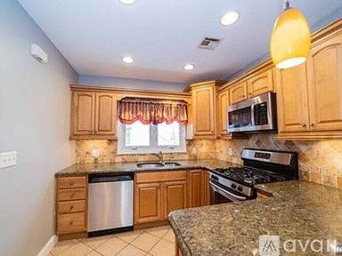 Main picture of 12-21 12th St