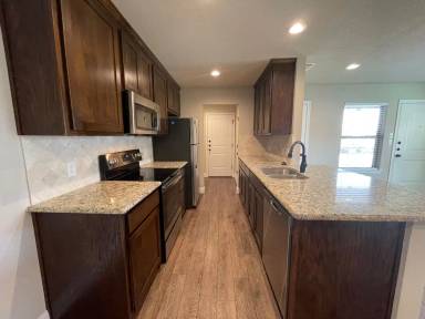 Main picture of 8125 Tanner Ave
