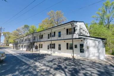 Main picture of 37 Labrook Dr
