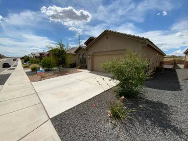 Main picture of 6849 Cleary Loop NE