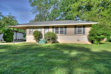 Main picture of 407 Warner St NW