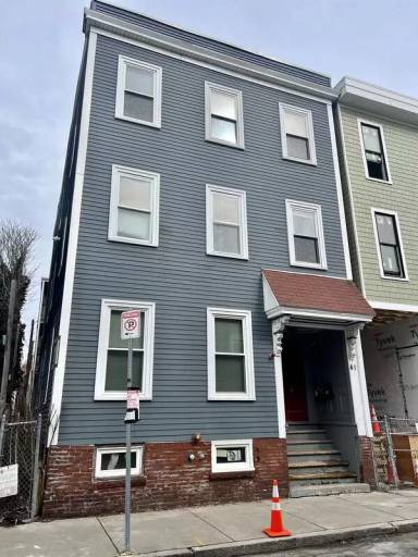 Main picture of 41 Washburn St