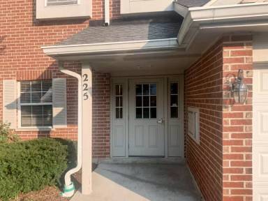 Main picture of 225 Charleston Ct