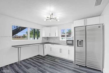 Main picture of 3071 NW 186th Ter
