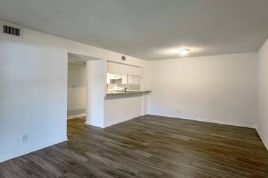 Main picture of 5350 NW 88th Ave