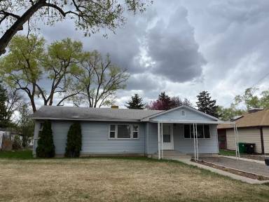 Main picture of 12 Spruce Dr