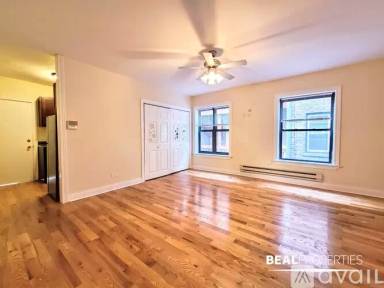 Main picture of 815-23 W Cornelia Ave