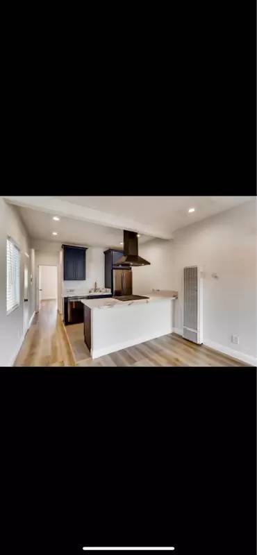 Main picture of 2830 S Sepulveda Blvd