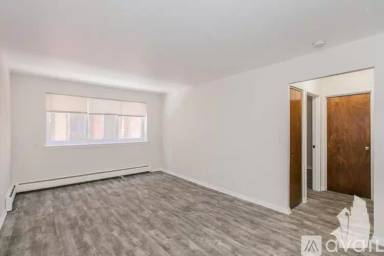 Main picture of 1040 W Hollywood Ave Apartments