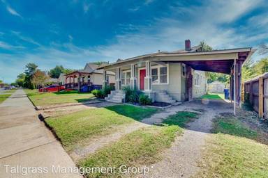 Main picture of 2520 E 7th St