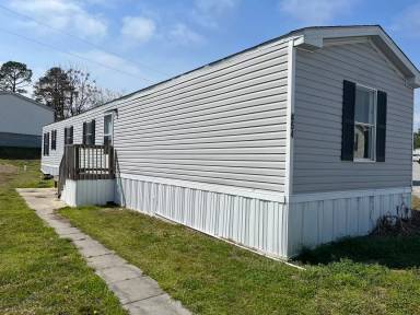 Main picture of 553 Corbin St