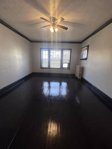 Main picture of 1442 West 101st Street - 4