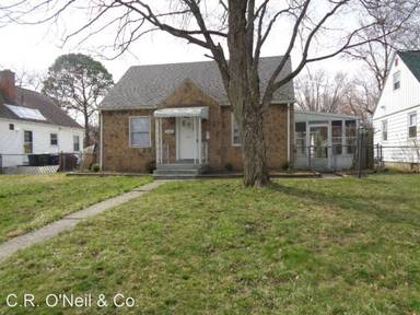 Main picture of 3087 Oaklawn St