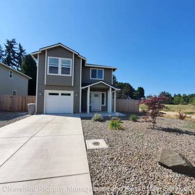Main picture of 1976 14th Ave SW