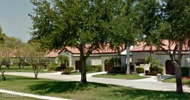 Main picture of 5875 Parkwalk Cir W