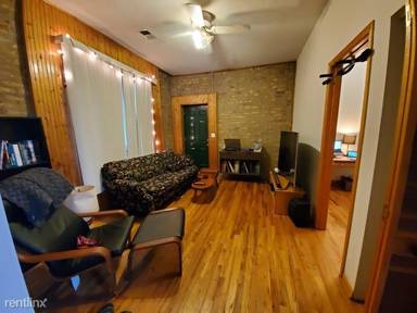 Main picture of 2048 N Western Ave