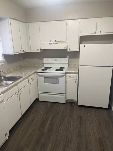 Main picture of 1624 E Pleasant View Dr