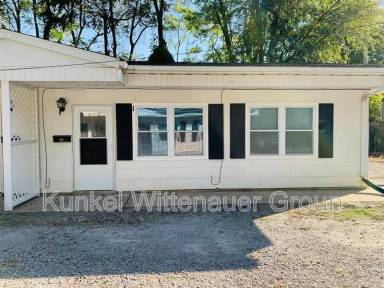 Main picture of 1 Hickory Ct