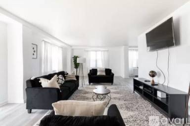 Main picture of Executive House Condominiums