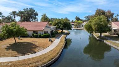 Main picture of 421 Leisure World