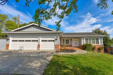 Main picture of 1090 Livorna Rd