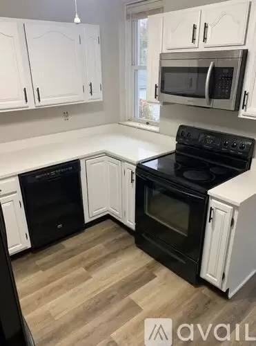 Main picture of 4918 Tholozan Ave