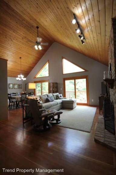 Main picture of 1411 Willow Ln SW