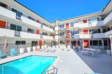 Main picture of 4602 Kansas St