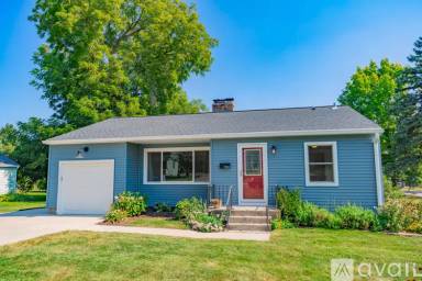 Main picture of 5212 Midmoor Rd