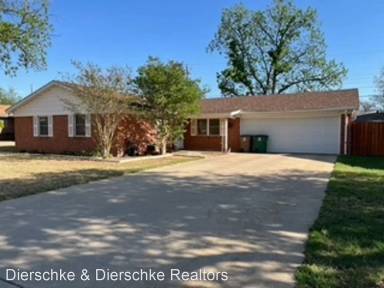 Main picture of 105 Dellwood Dr