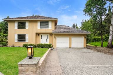 Main picture of 18144 SE 42nd Pl