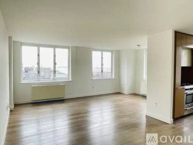 Main picture of 225 Rector Place Condos