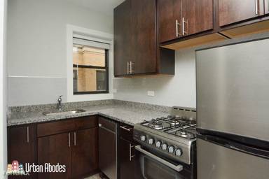 Main picture of 429 W Belden Ave