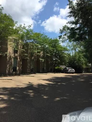 Main picture of 409 W Alabama Ave